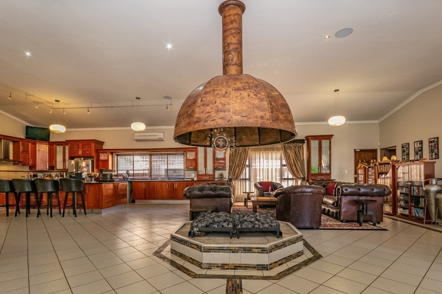 Commercial Property for Sale in Zuurplaat A H North West